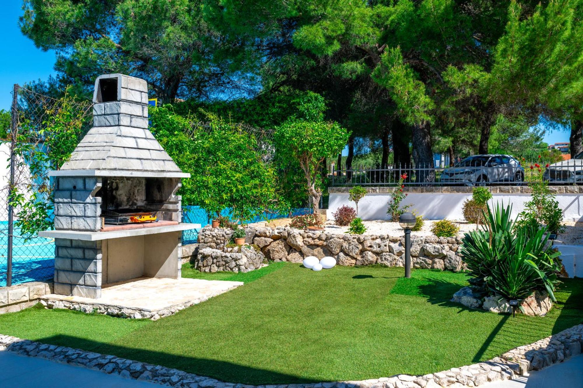 Villa Plenca - Heated Pool ! شيبينيك المظهر الخارجي الصورة